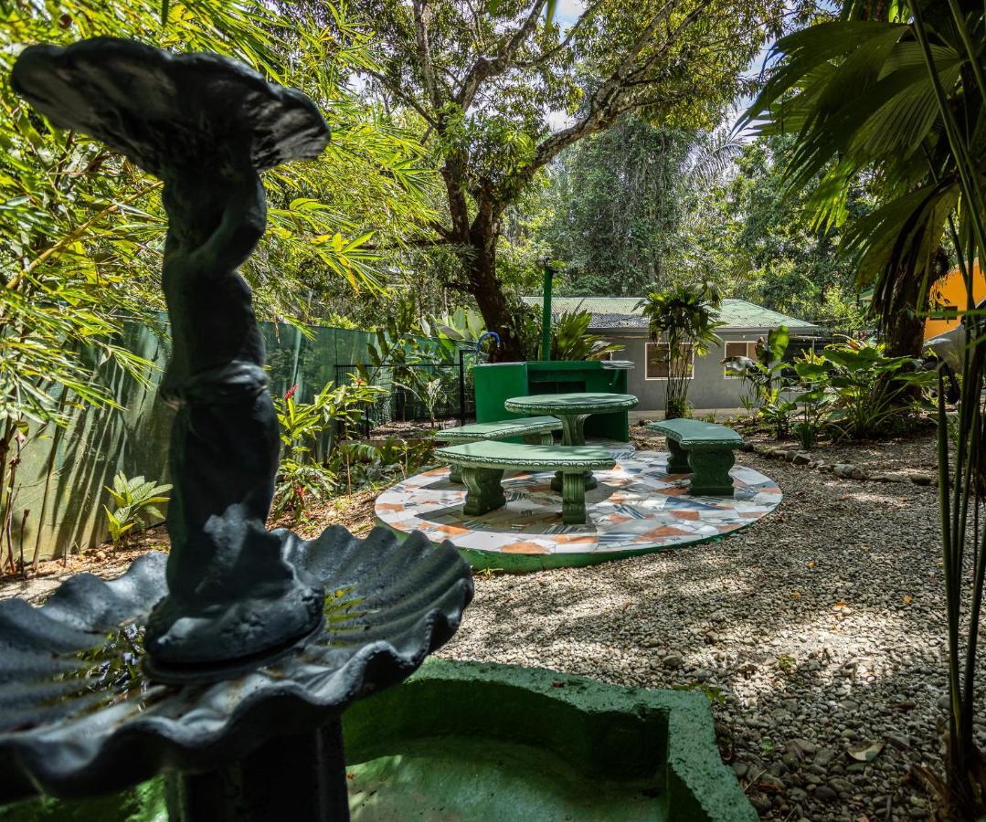 Casa Tucanes Manuel Antonio Esterno foto