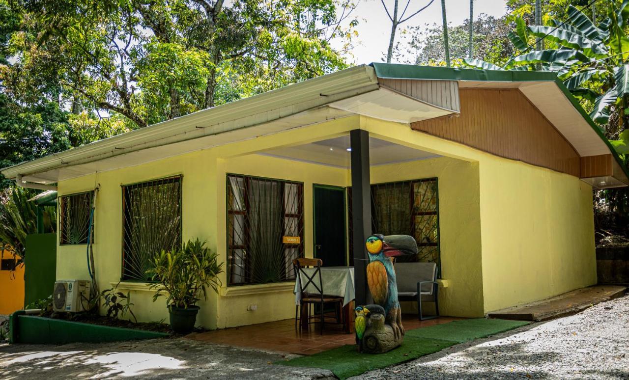 Casa Tucanes Manuel Antonio Esterno foto