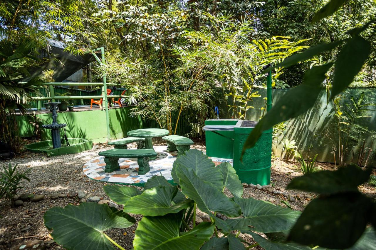Casa Tucanes Manuel Antonio Esterno foto