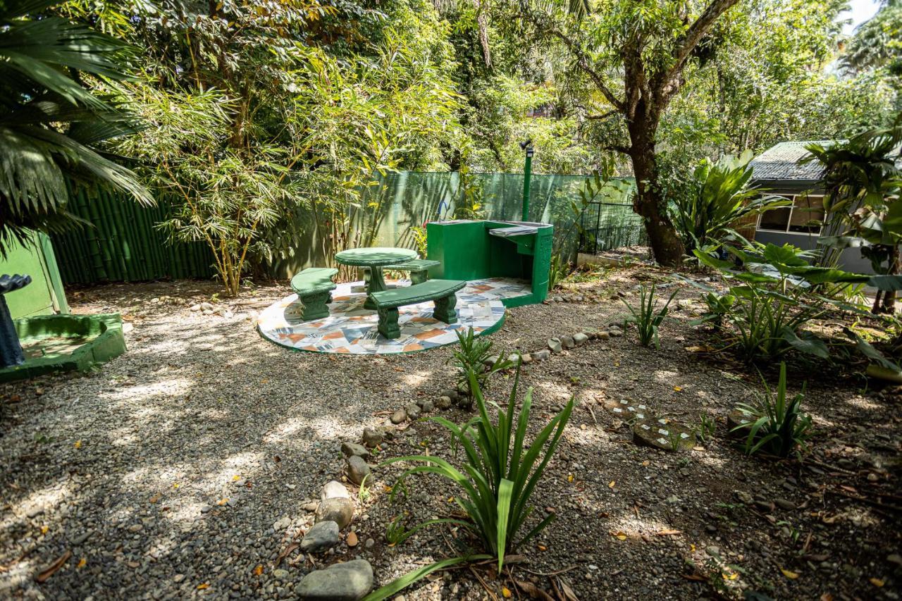 Casa Tucanes Manuel Antonio Esterno foto