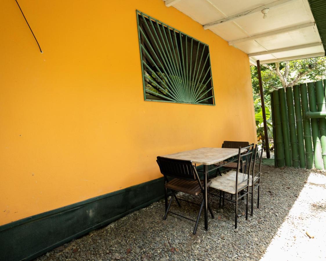 Casa Tucanes Manuel Antonio Esterno foto