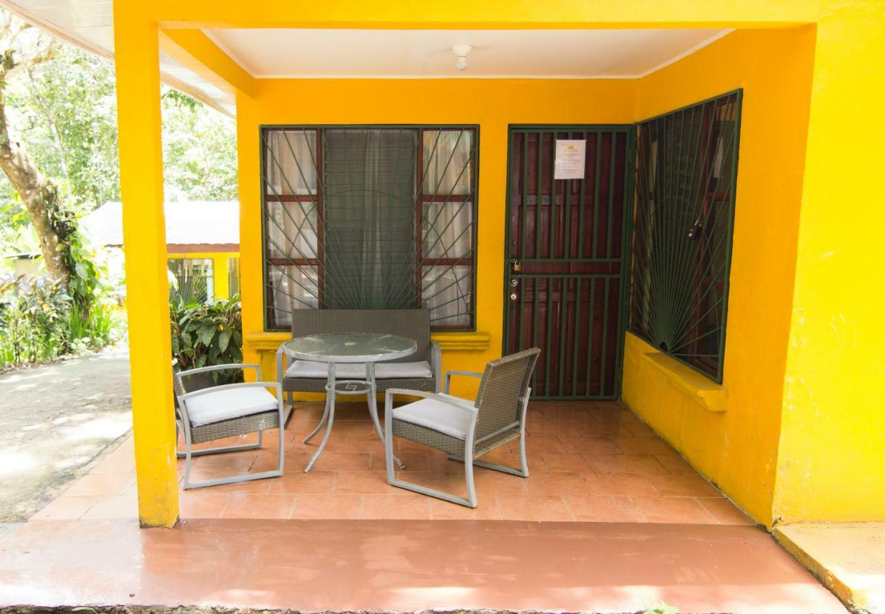 Casa Tucanes Manuel Antonio Esterno foto