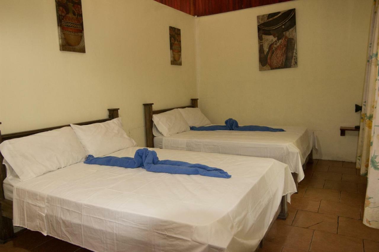 Casa Tucanes Manuel Antonio Esterno foto