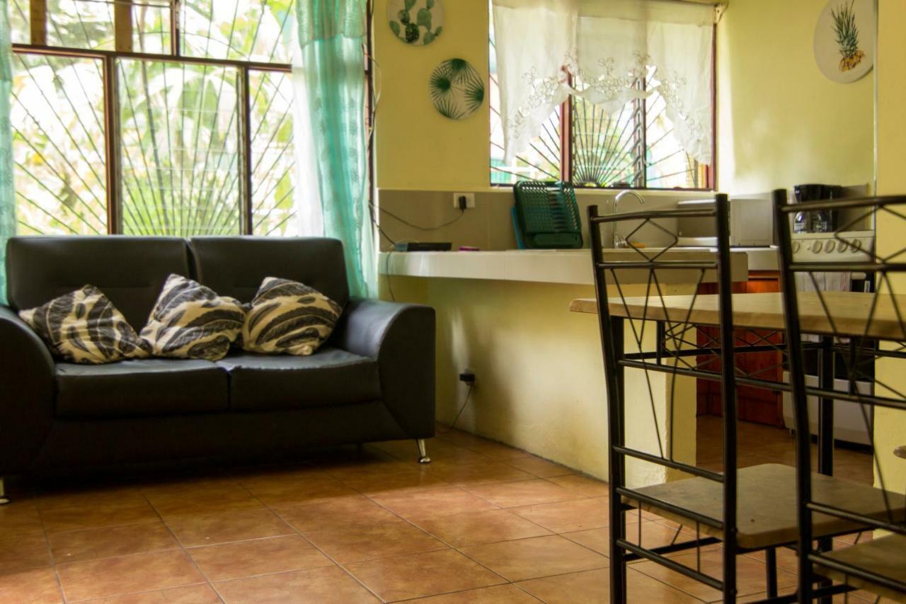 Casa Tucanes Manuel Antonio Esterno foto