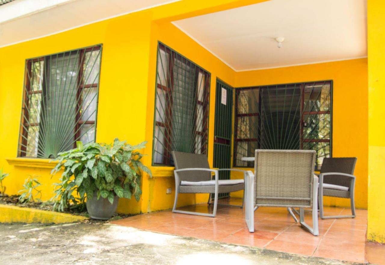 Casa Tucanes Manuel Antonio Esterno foto